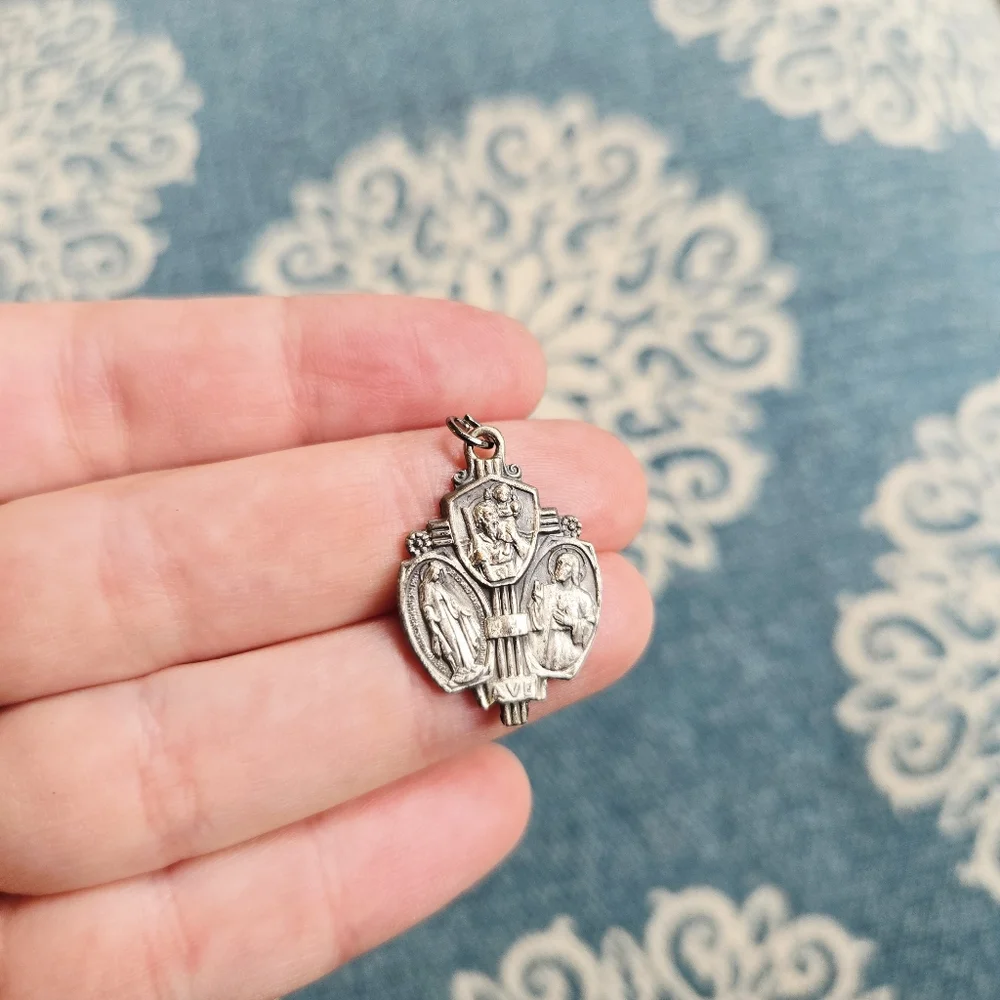 Vintage 3-Way St Christopher Jesus Christ Catholic Religious Protection Pendant